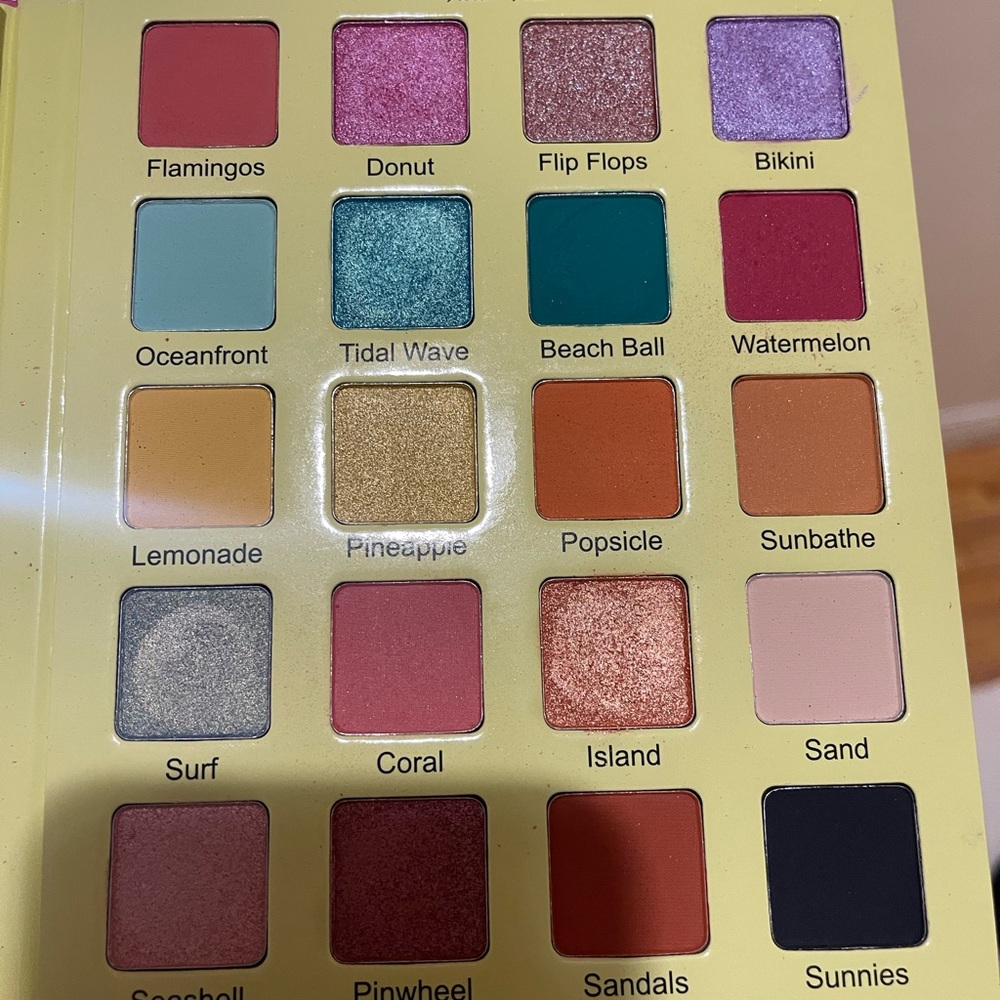 Flamingo Eyeshadow palette